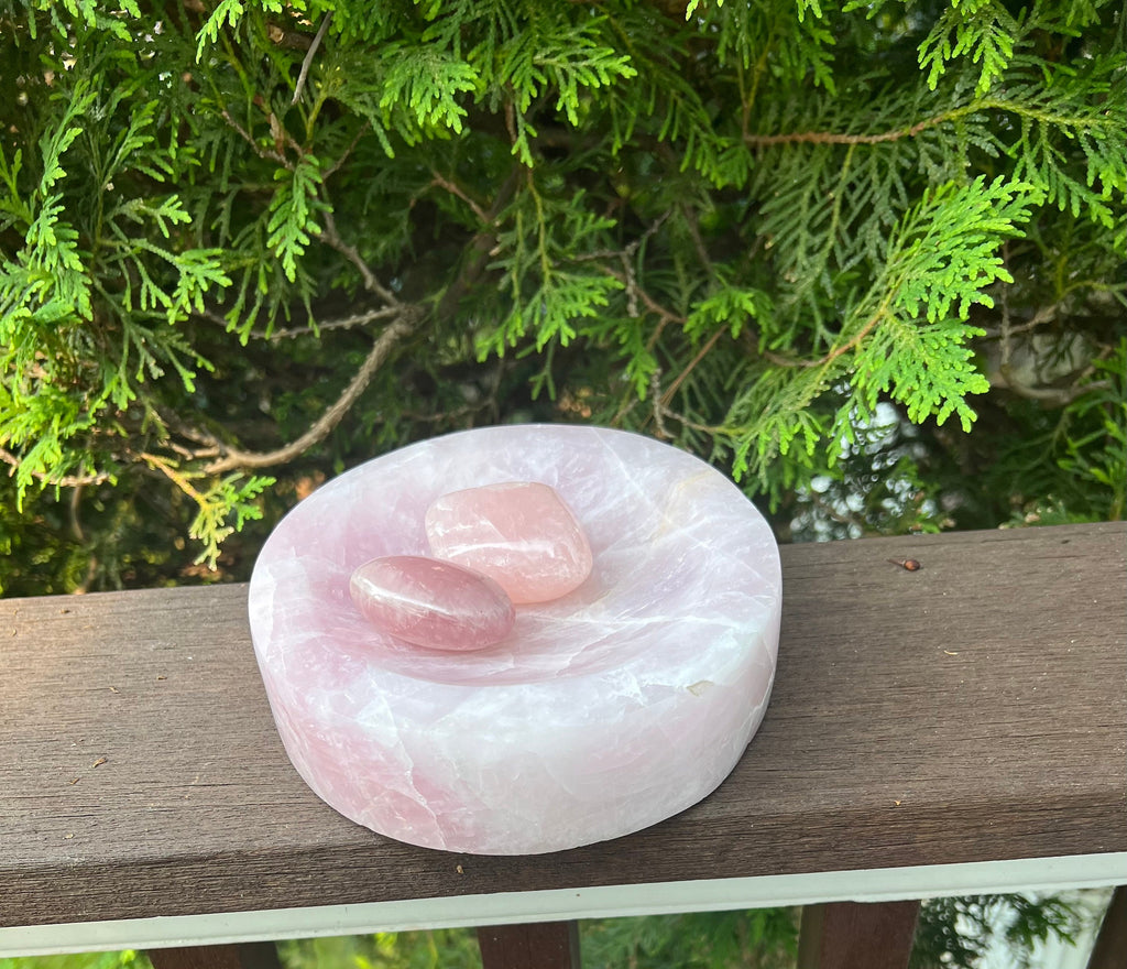 You are viewing a Beautiful Rose Quartz Crystal Bowl and 2 rose quartz crystal palm stones. Your Rose Quartz Crystal Bowl will keep your precious gemstones and jewelry safe. You will receive these 2 crystal palm stones to keep inside of the bowl!